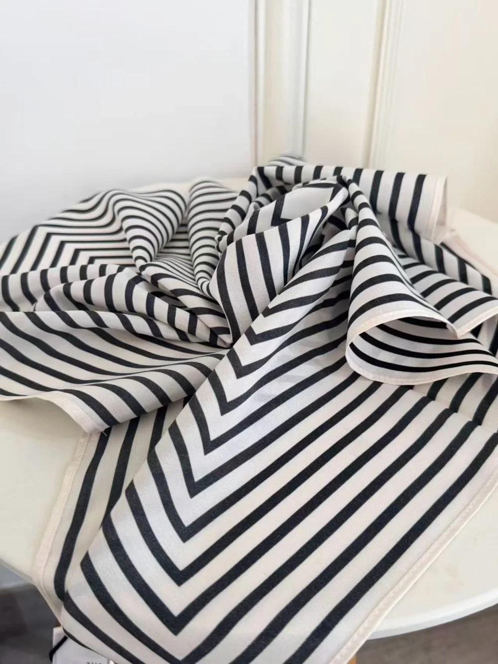 Toteme modern silk